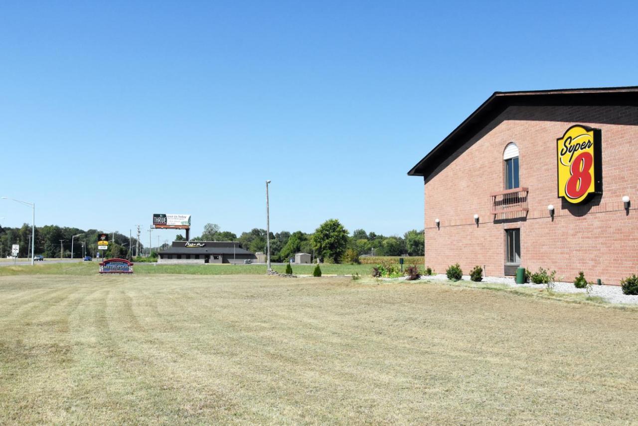 Super 8 By Wyndham Metropolis Motel Exterior photo